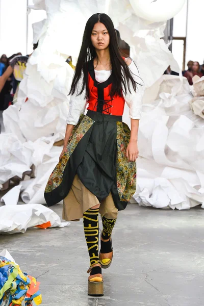 Look 11